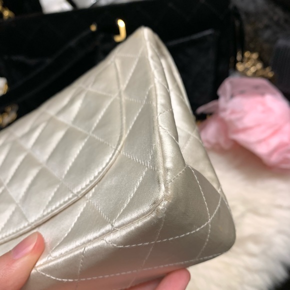 Vintage Chanel 24k white satin mini square flap - Picture 11 of 16
